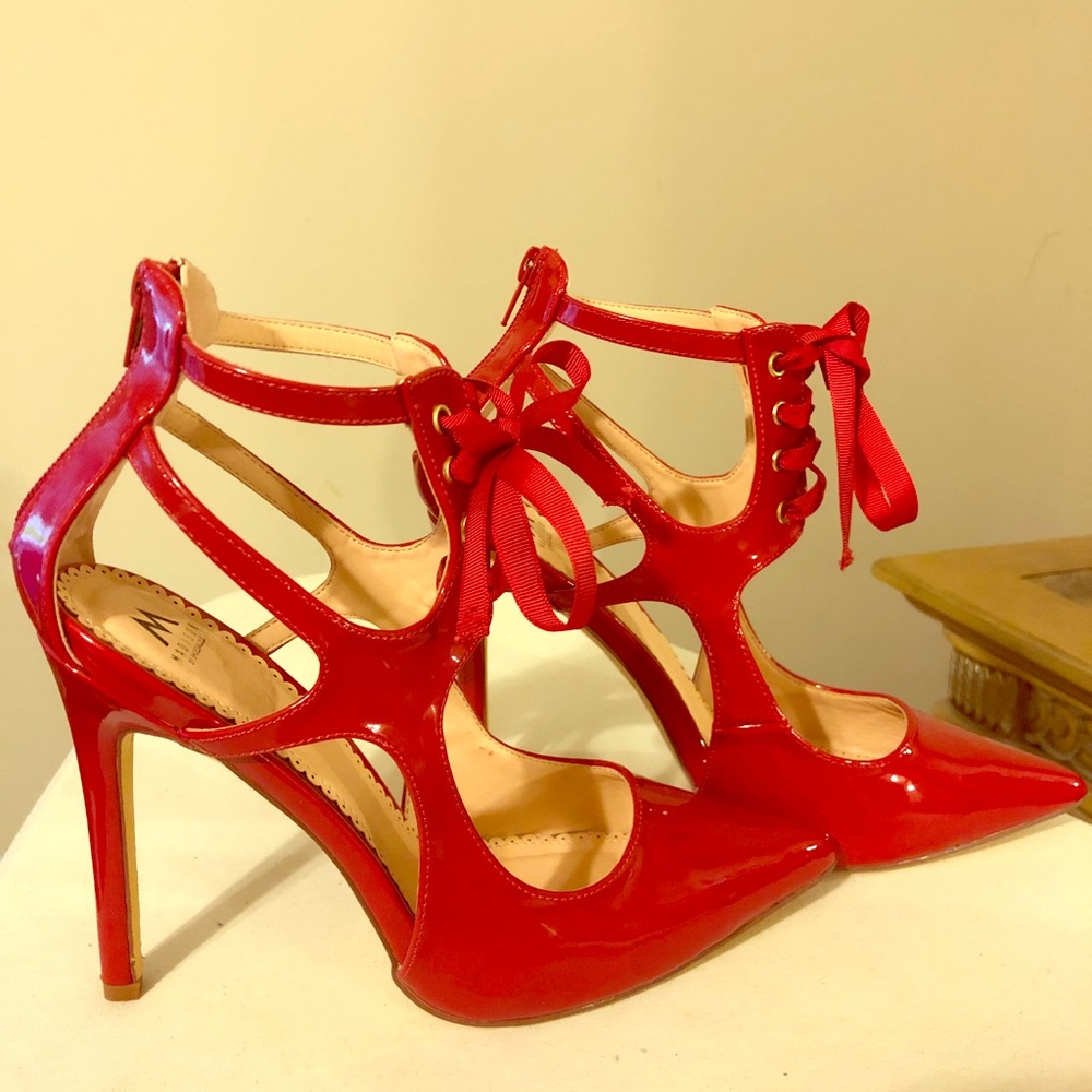 Red sexy/classy heels